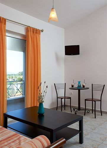Irene Studios Hotel Evia Экстерьер фото